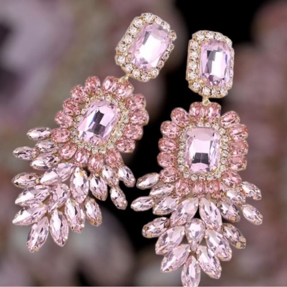 Pink gaudy earrings - Picture 2 of 2